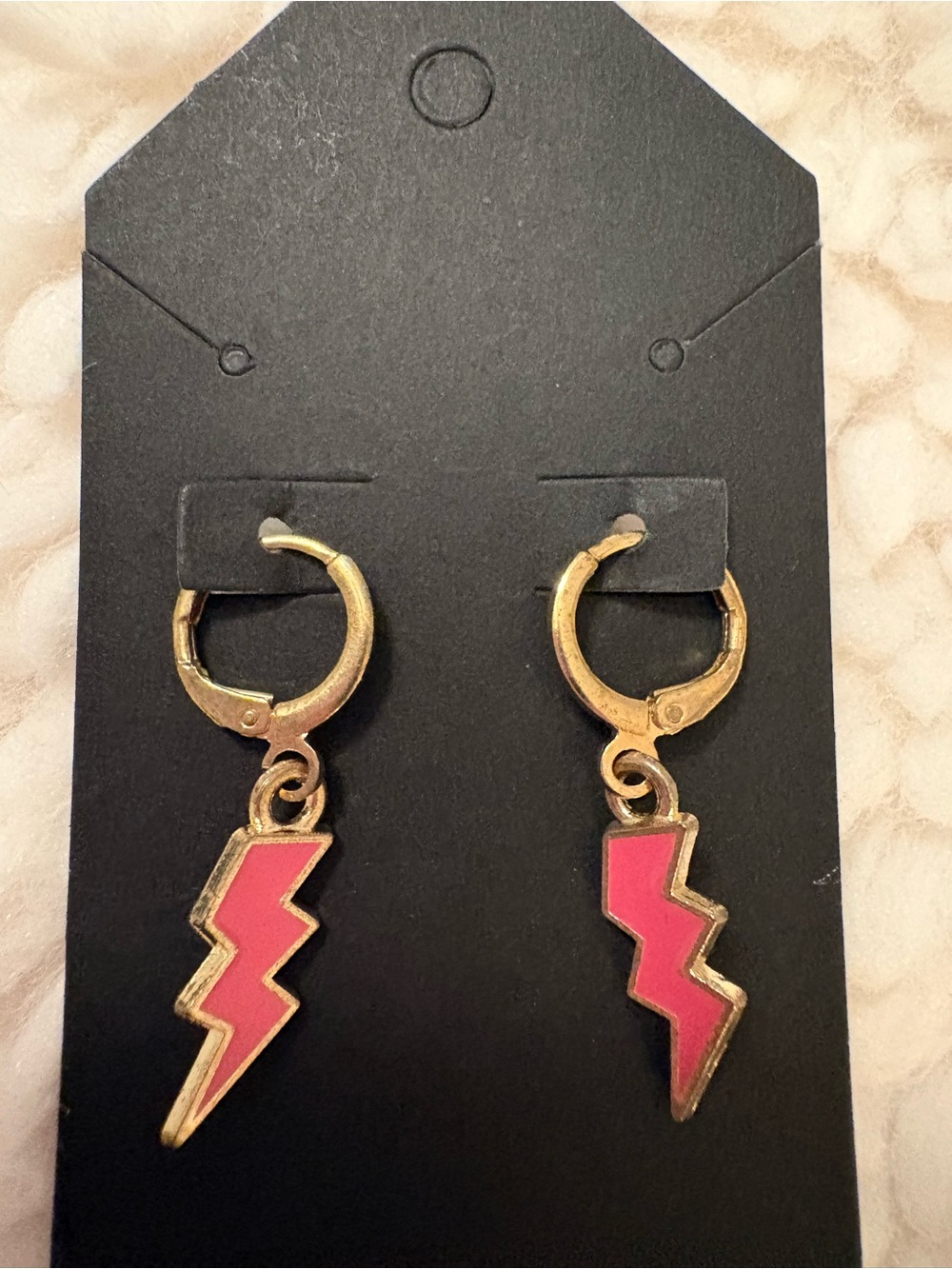 Gold Tone Pink Lightning Bolt Huggie Hoop Earrings Retro Statement Dangle
